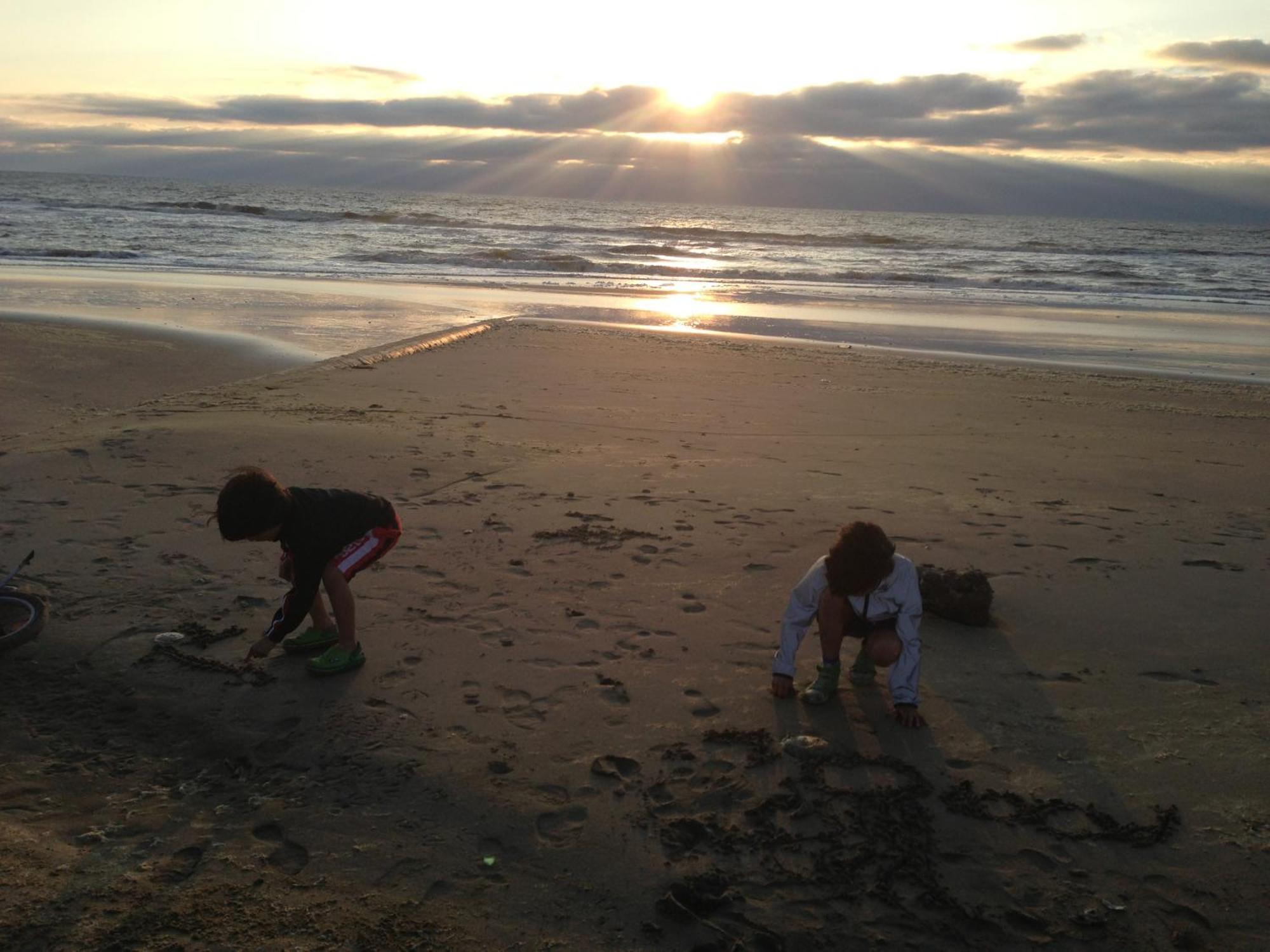 Beach Rose, 1 Free Parking, 2 Min. From Beach, Jacuzzi نوردفيك المظهر الخارجي الصورة